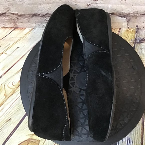 Soft Walk Women's Black Suede Elastic Slip On Closed Toe Comfort Flats Size 5.5 - Picture 5 of 9